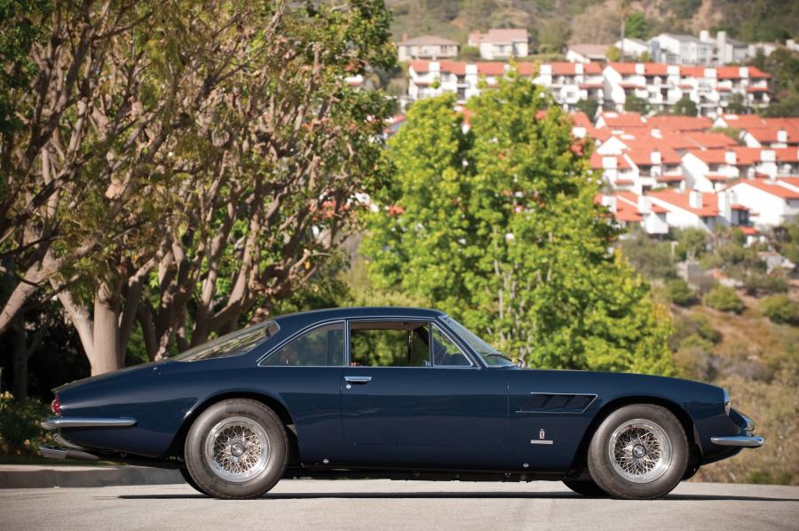  Ferrari 500 Superfast 1966 года  (фото 2 из 14)